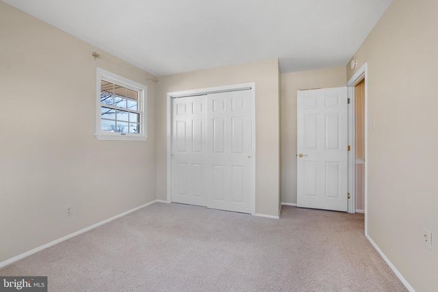 14 WHITEKIRK DR, Wilmington, DE 19808