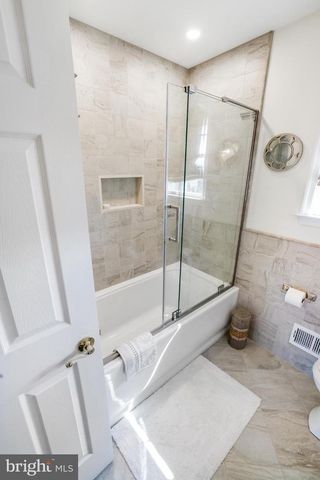 14 WHITEKIRK DR, Wilmington, DE 19808