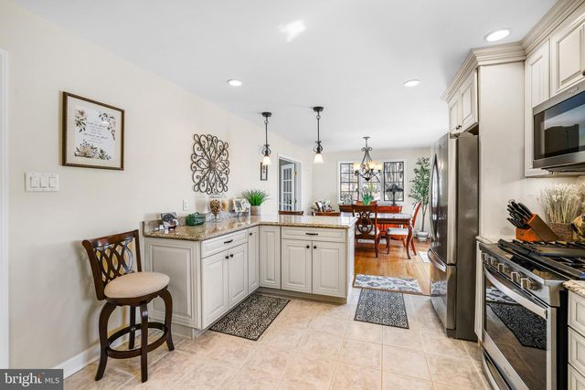 14 WHITEKIRK DR, Wilmington, DE 19808