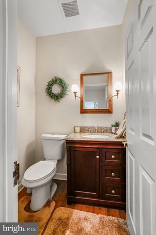 14 WHITEKIRK DR, Wilmington, DE 19808