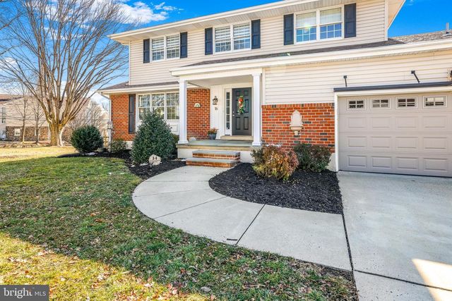 14 WHITEKIRK DR, Wilmington, DE 19808
