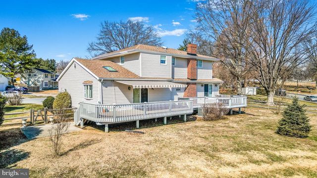 14 WHITEKIRK DR, Wilmington, DE 19808