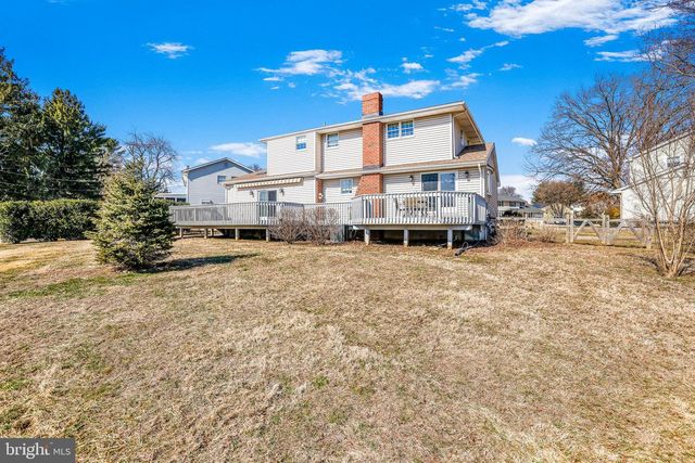 14 WHITEKIRK DR, Wilmington, DE 19808