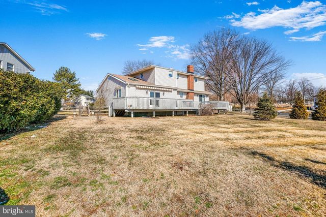 14 WHITEKIRK DR, Wilmington, DE 19808