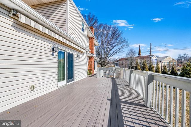 14 WHITEKIRK DR, Wilmington, DE 19808