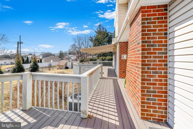 14 WHITEKIRK DR, Wilmington, DE 19808