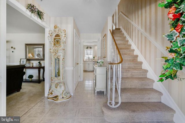 14 WHITEKIRK DR, Wilmington, DE 19808