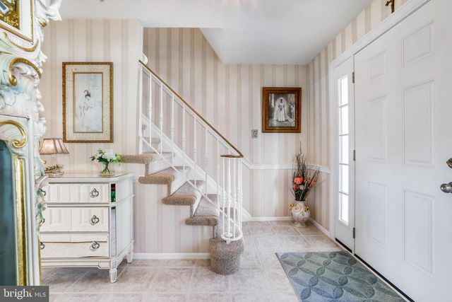 14 WHITEKIRK DR, Wilmington, DE 19808