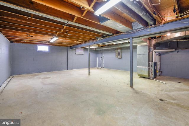 14 WHITEKIRK DR, Wilmington, DE 19808