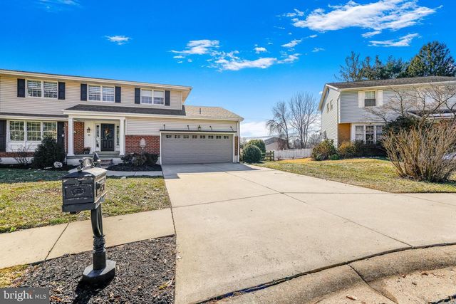 14 WHITEKIRK DR, Wilmington, DE 19808