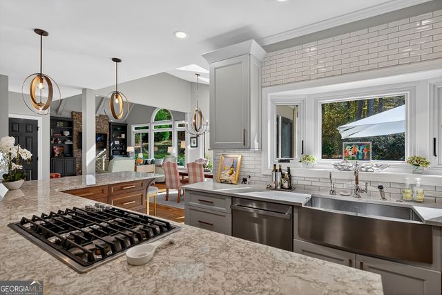 102 Woodchase Drive, Lagrange, GA 30240