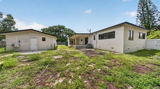 900 Superior St, Opa-locka, FL 33054