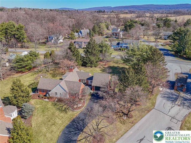 2475 Houghton Lean, Lower Macungie Twp, PA 18062