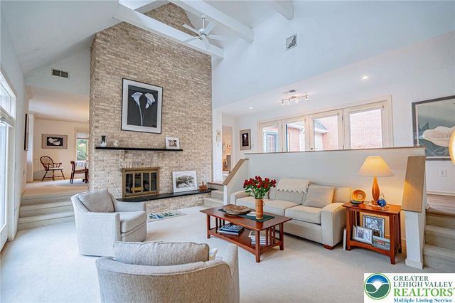 2475 Houghton Lean, Lower Macungie Twp, PA 18062