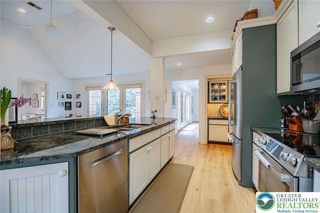 2475 Houghton Lean, Lower Macungie Twp, PA 18062