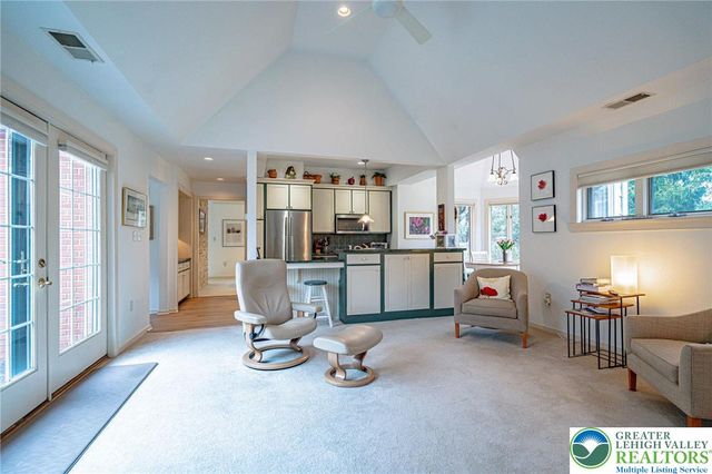 2475 Houghton Lean, Lower Macungie Twp, PA 18062