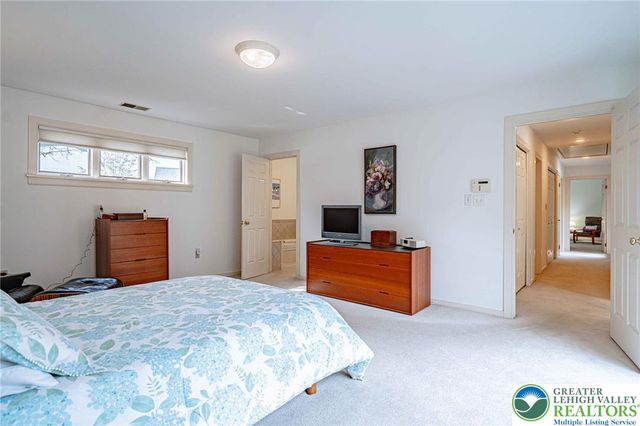 2475 Houghton Lean, Lower Macungie Twp, PA 18062