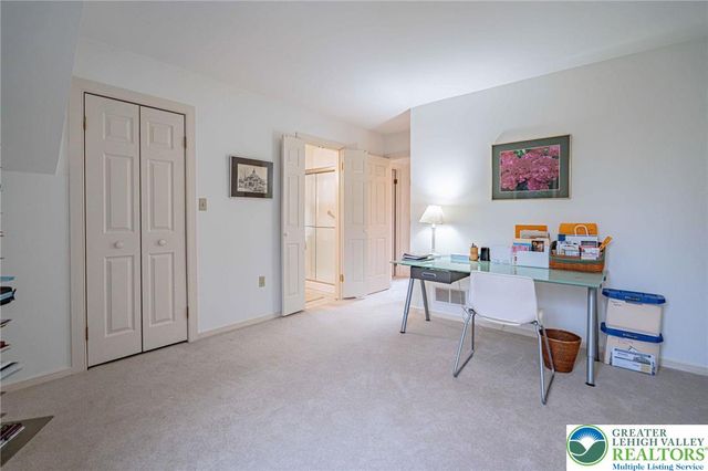 2475 Houghton Lean, Lower Macungie Twp, PA 18062