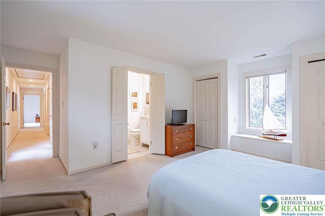 2475 Houghton Lean, Lower Macungie Twp, PA 18062