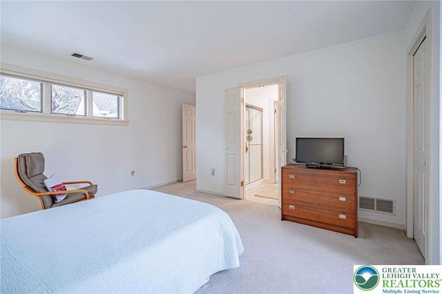 2475 Houghton Lean, Lower Macungie Twp, PA 18062