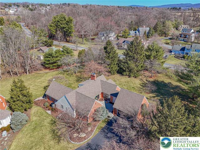 2475 Houghton Lean, Lower Macungie Twp, PA 18062