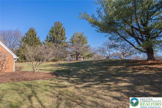 2475 Houghton Lean, Lower Macungie Twp, PA 18062