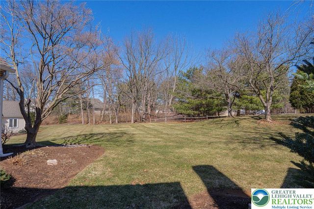 2475 Houghton Lean, Lower Macungie Twp, PA 18062