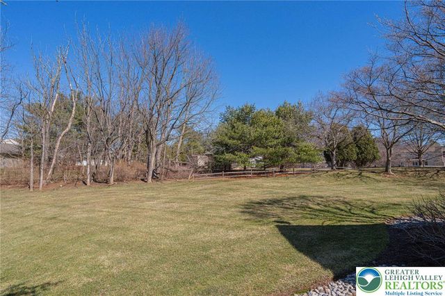 2475 Houghton Lean, Lower Macungie Twp, PA 18062