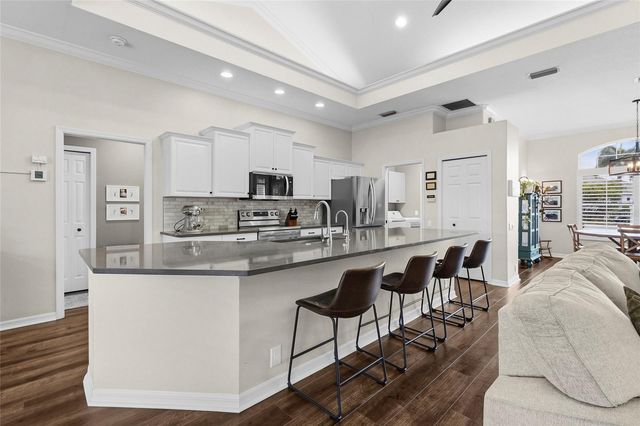 6582 WATERS EDGE WAY, Lakewood Ranch, FL 34202