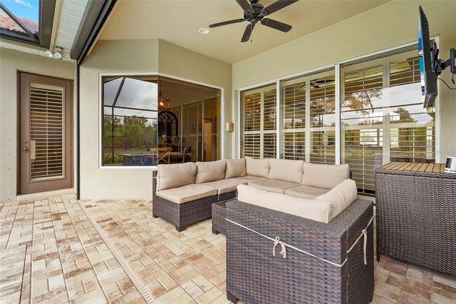 6582 WATERS EDGE WAY, Lakewood Ranch, FL 34202