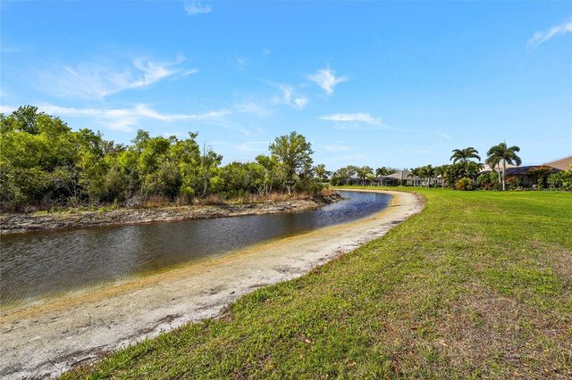 6582 WATERS EDGE WAY, Lakewood Ranch, FL 34202