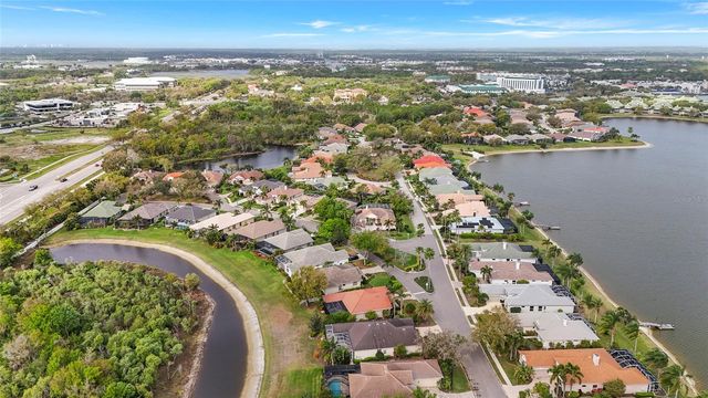 6582 WATERS EDGE WAY, Lakewood Ranch, FL 34202