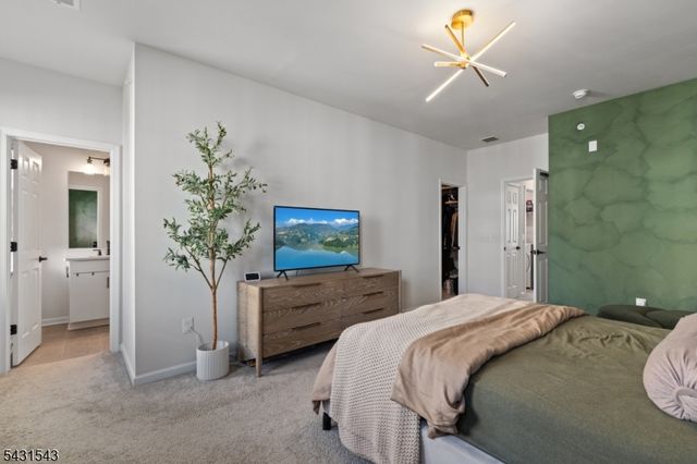 9 Arnold Dr, Wood-ridge Boro, NJ 07075