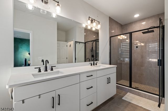 9 Arnold Dr, Wood-ridge Boro, NJ 07075
