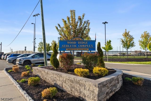 9 Arnold Dr, Wood-ridge Boro, NJ 07075