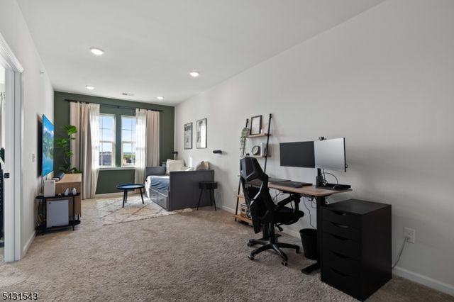 9 Arnold Dr, Wood-ridge Boro, NJ 07075