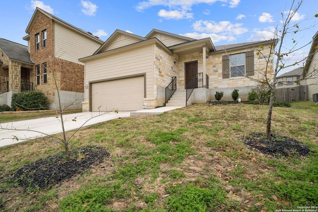 6106 RIO PIEDRA DR, San Antonio, TX 78247
