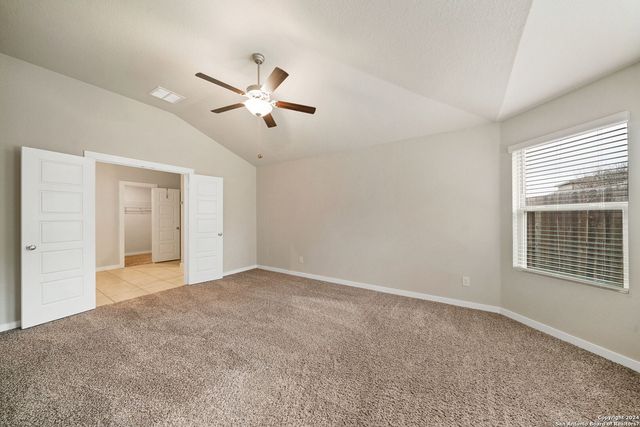 6106 RIO PIEDRA DR, San Antonio, TX 78247