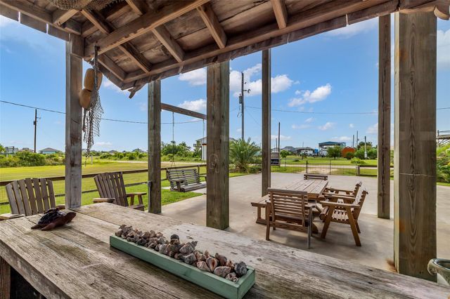 145 Jewel Drive, Port Bolivar, TX 77650