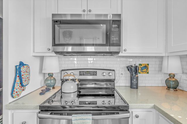 145 Jewel Drive, Port Bolivar, TX 77650