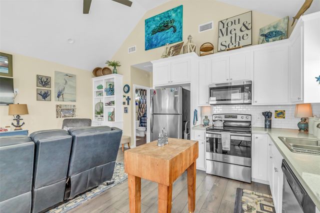 145 Jewel Drive, Port Bolivar, TX 77650