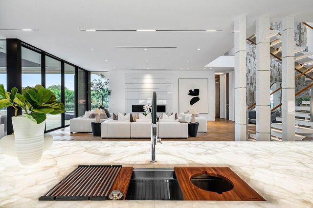 126 Spinnaker Lane Lane, Jupiter, FL 33477