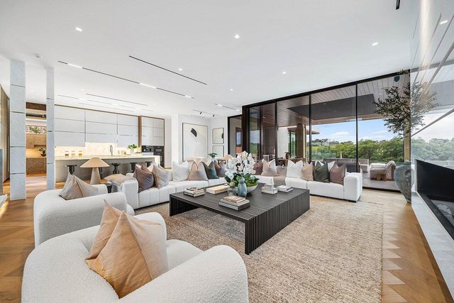 126 Spinnaker Lane Lane, Jupiter, FL 33477