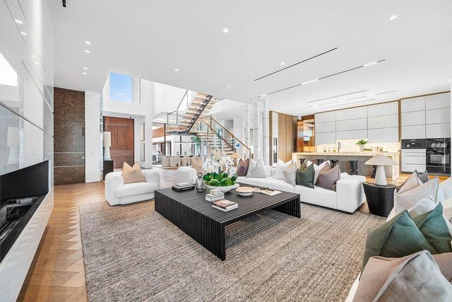 126 Spinnaker Lane Lane, Jupiter, FL 33477