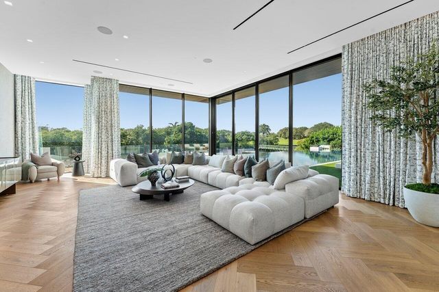 126 Spinnaker Lane Lane, Jupiter, FL 33477