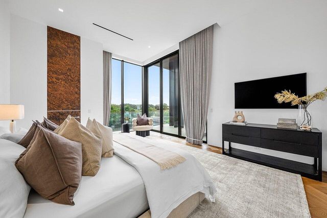 126 Spinnaker Lane Lane, Jupiter, FL 33477