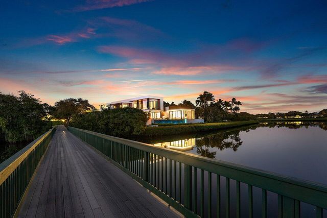 126 Spinnaker Lane Lane, Jupiter, FL 33477