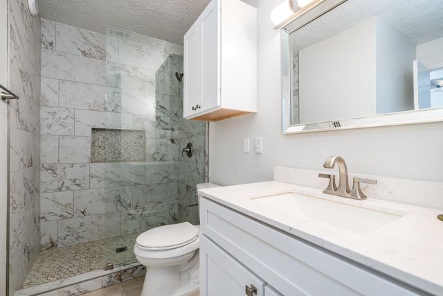 203 Lakeview Terrace B, Montgomery, TX 77356