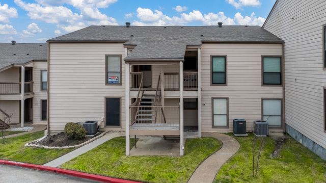 203 Lakeview Terrace B, Montgomery, TX 77356