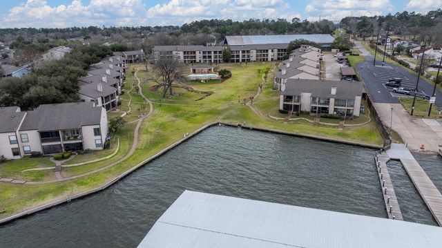 203 Lakeview Terrace B, Montgomery, TX 77356